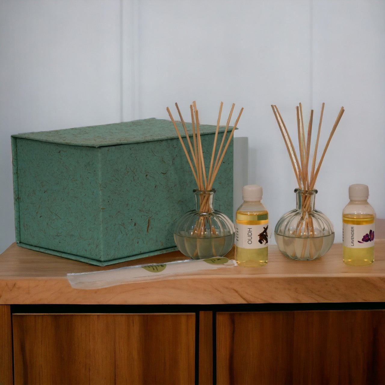 Amia Diffuser Set Lavender and Oudh